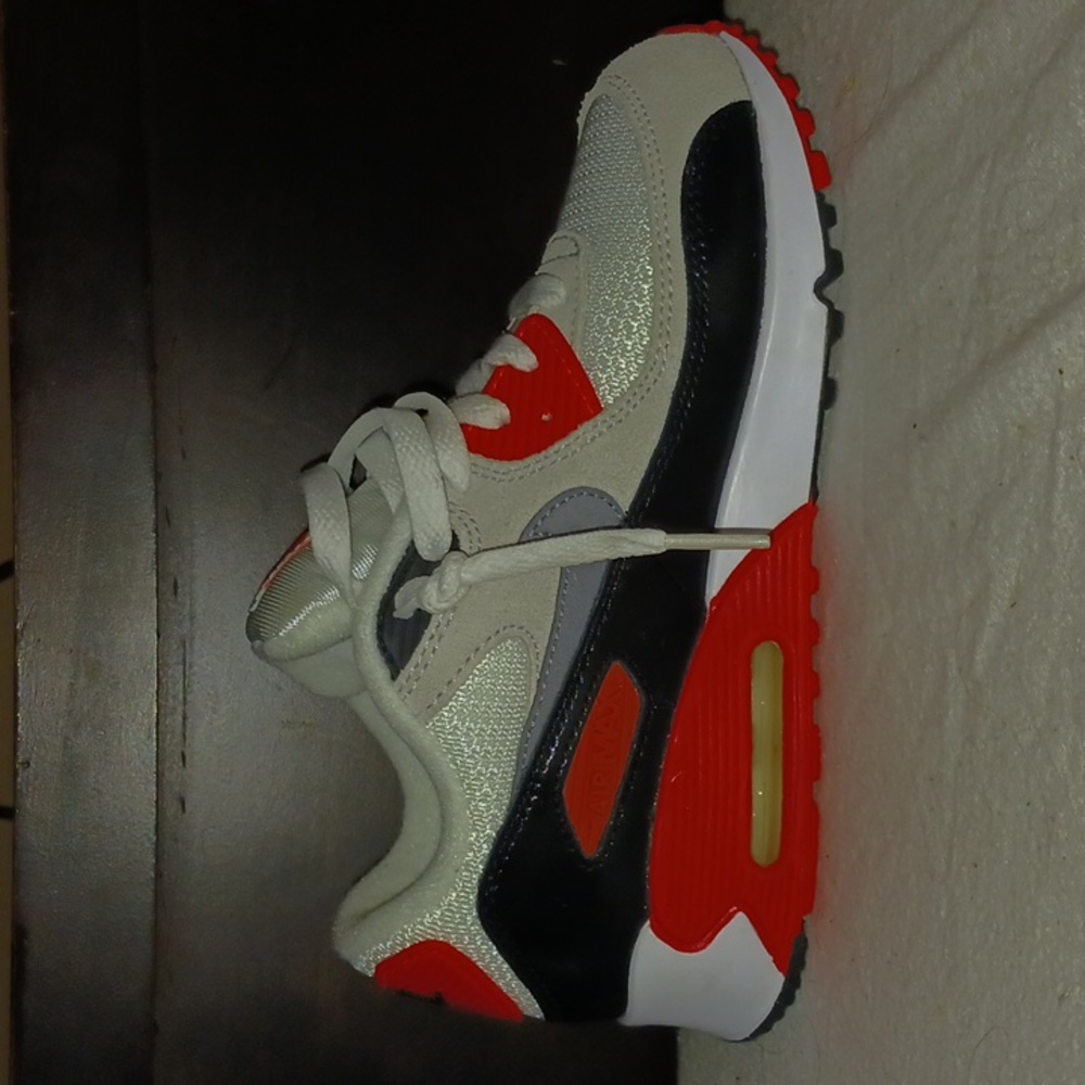 2015 nike air max 90 infared (air max 3 Radiant red) youth Size 2. Retros.